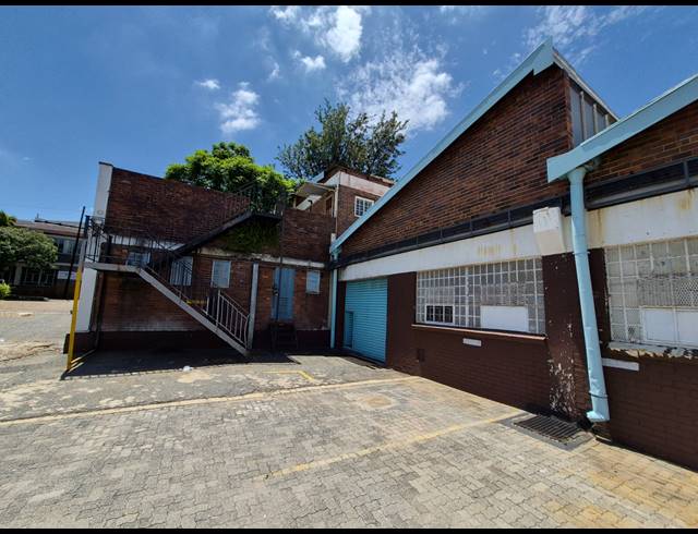 840M² WAREHOUSE TO LET IN BENROSE